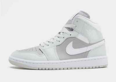 Jordan Air 1 Mid Damenschuhe in Photon Dust, White und Atmosphere Grey