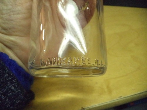 Vintage Half Pint Milk Bottle SCHNELL'S DAIRY KANKAKEE, ILL. embossed letters - Picture 5 of 12