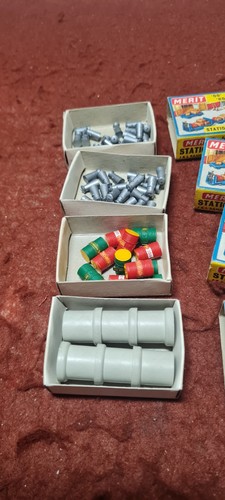Merit Station Accessories x 4 boxs - Picture 2 of 7