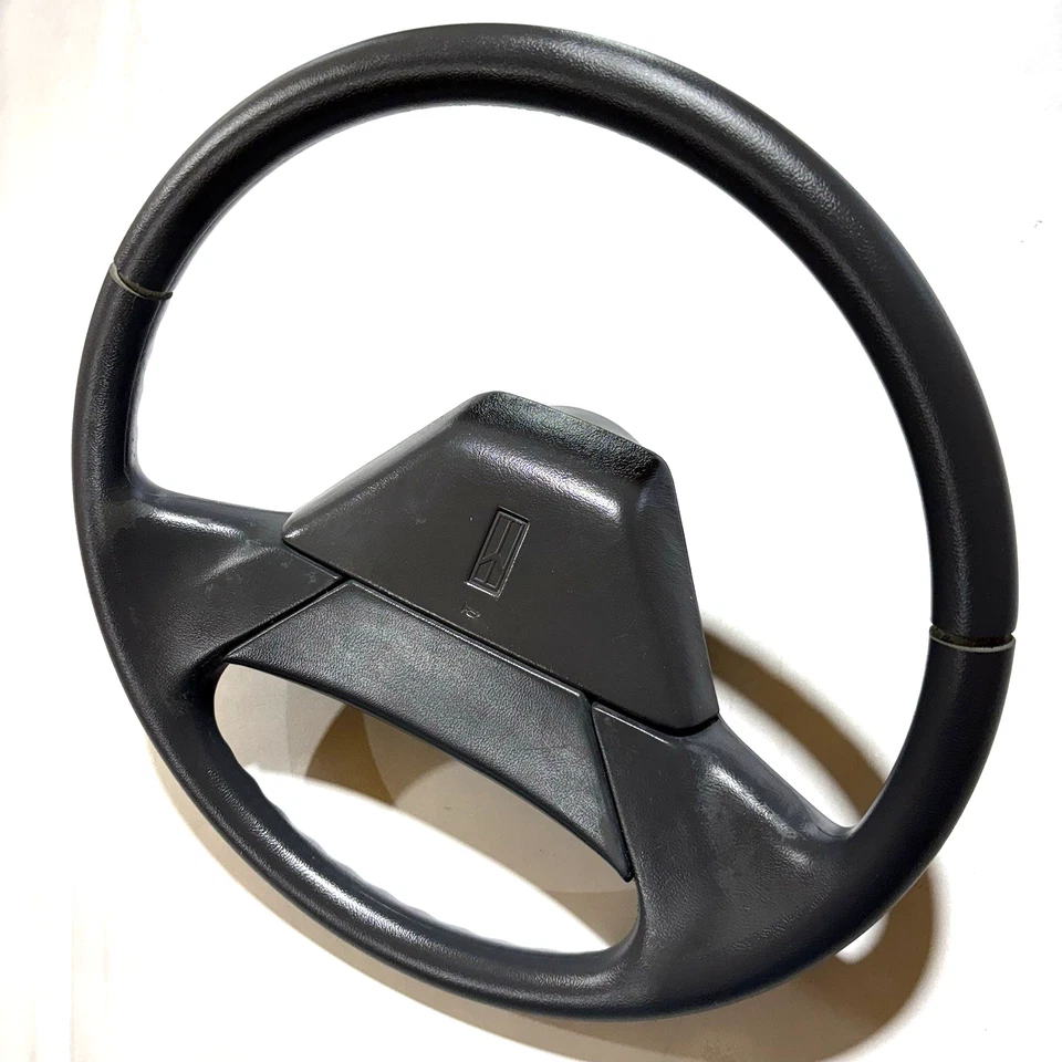 Volante Oldsmobile Regency 1984-1994 (2 radios (ORIGINAL) Delta 88, 98 Foto 3 de 4