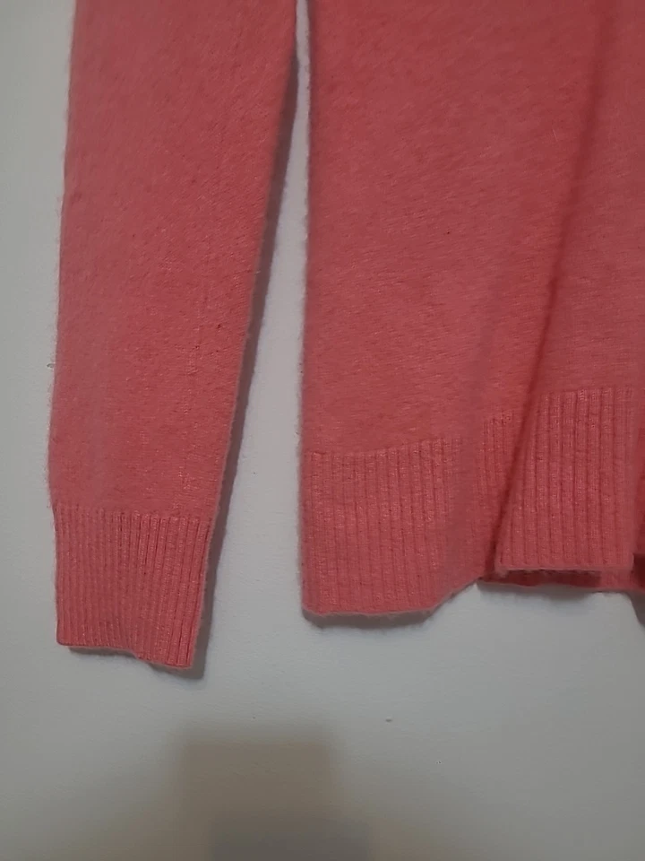 Camisa J Crew feminina manga longa gola V pura cashmere grossa rosa suéter vintage P - Imagem 2 de 4