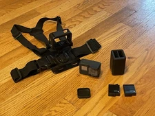GoPro Hero7 Black 12 MP action video Camera+chest mount+2 batteries+charger