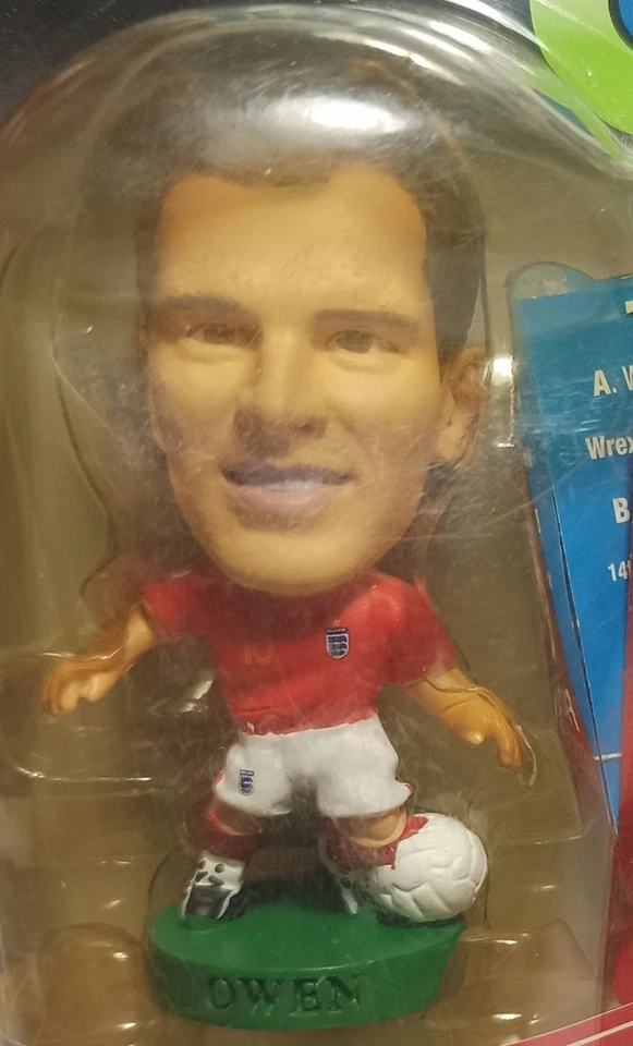 PRO STARS CORINTHIAN 2006 ENGLAND AWAY MICHAEL OWEN FIGURINE MOSC NEW RARE - Image 3 of 4