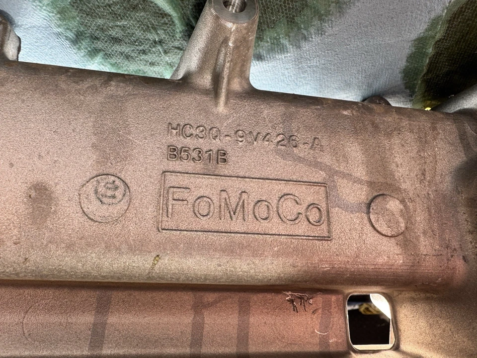 Conjunto de válvulas Ford 6.7 OEM EGR incl. HC3Q-9V426-A retirado de 2021 solo 98 k millas Foto 3 de 4