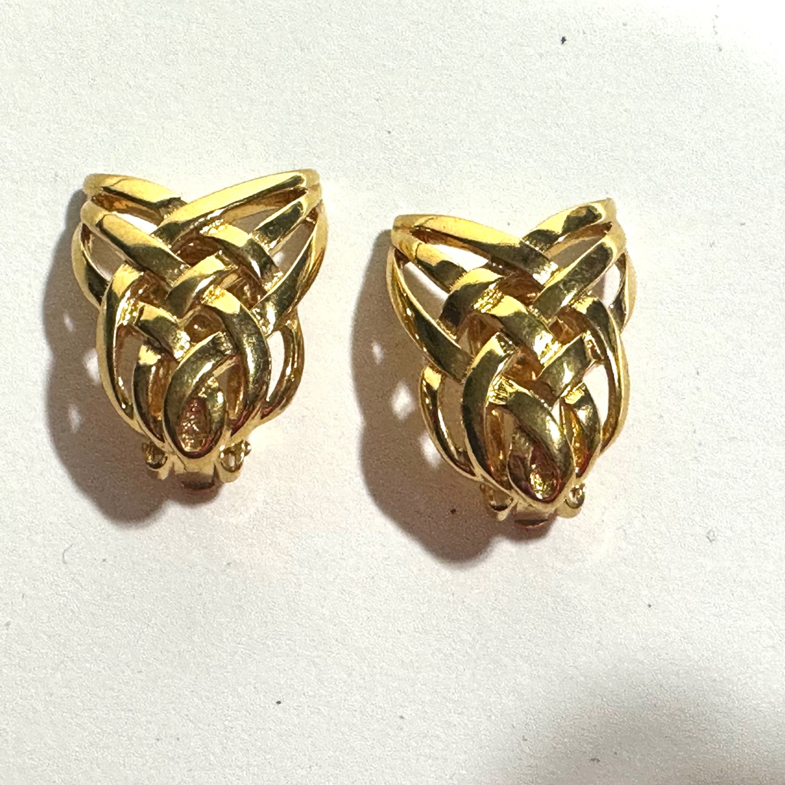 JS Woven Interconnected Infinity Design Celtic Ea… - image 2