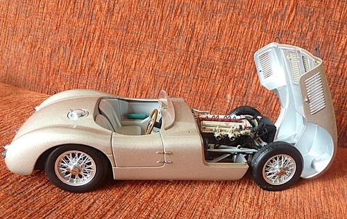 AUTOart bronce metálico 1951 Jaguar tipo C 1:18 - Imagen 7 de 9