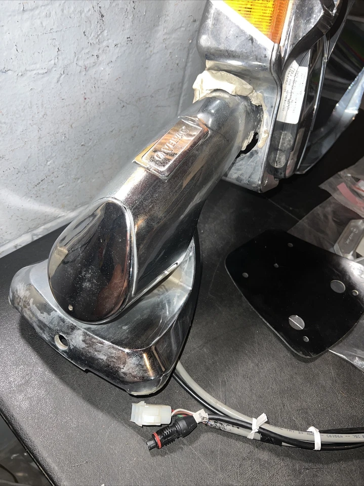 Espejo Revolution, cabezal VMAX II, cromo, cámara, lado del conductor, lado izquierdo #717163 Foto 2 de 4