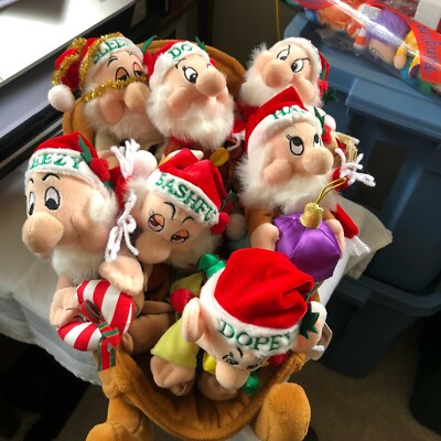 Vintage 1990's DisneyStore SEVEN DWARFS Christmas Sleigh Plush Bean Bag Set RARE