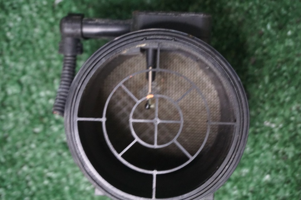 2003 2005 2006 2008 BMW Z4 AIR FLOW SENSOR HOT FILM METER UNIT EOM