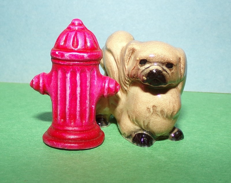 Lot of 2 Hagen Renaker mini Pekingese & fire Hydrant U.S.A.