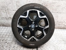 VAUXHALL MOKKA B MK2 18" ALLOY WHEEL WITH DAMAGED TYRE 215/55/R18 9835097680