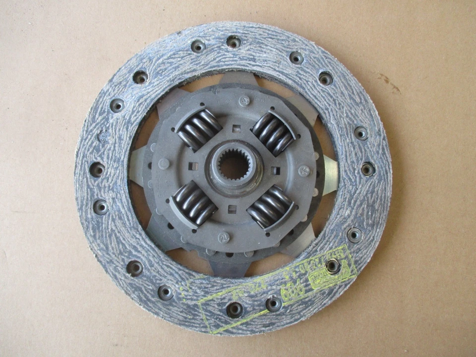 Opel Ascona C Kadett E Astra F 1,6 1,8 Kupplung Kupplungsscheibe 664104 NEU  - Bild 2 von 4