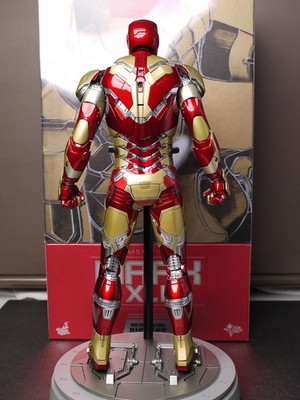 Hot Toys MMS197D02 Marvel Iron Man 3 Mark 42 MK XLII 1/6 Diecast