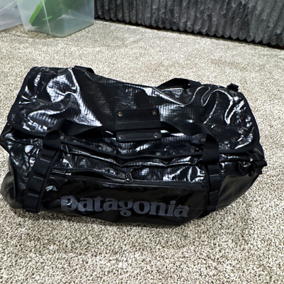 Patagonia Black Hole Duffel 60L Black Ripstop Duffle Bag Backpack Straps