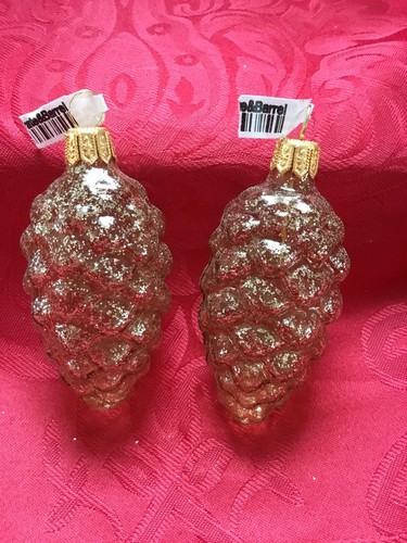 NWT FLAWLESS Stunning CRATE BARREL Glitter 2 PINECONES Glass CHRISTMAS ORNAMENT - Picture 2 of 3