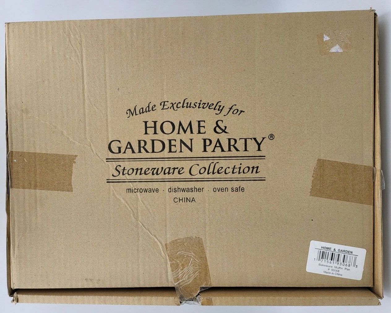 Home & Garden Party Stoneware Collection 15.5x11.5x2.75 in Muffin Pan - Open Box