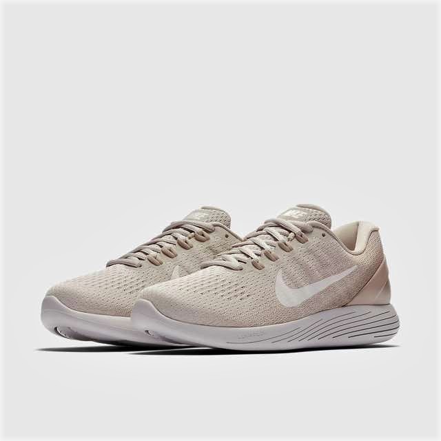 NIKE LUNARGLIDE 9 WOMEN'S RUNNING TRAINERS SIZE UK 6.5 EUR 40.5 NIKE LUNARGLIDE 9 WOMEN'S RUNNING TRAINERS SIZE UK 6.5 EUR 40.5
