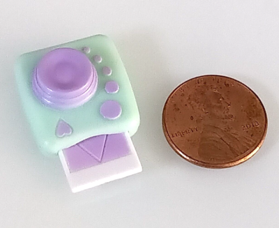 TINY INSTANT CAMERA LIKE POLAROID PHOTO/PICTURE FOR/FITS MATTEL BARBIE
