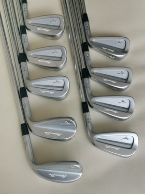 Mizuno Pro S3 Eisensatz 4 PW  + T1 Wedges 50 und 58 Grad top NP 2.350 Euro