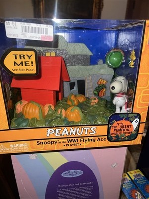 Peanuts Halloween Snoopy WW1 Flying Ace Playset Memory Lane Great Pumpkin MISB