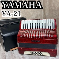 YAMAHA YA-21 Accordion 32 Keys 21 Bass Red w/ Hard Case ASC-32E Excellent