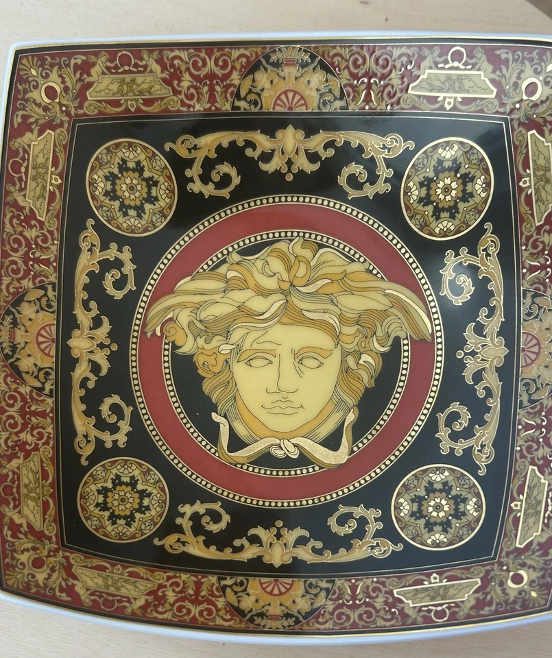 Auténtico Nuevo Versace Rosenthal Medusa Rojo 7" Plato de Caramelo Cuadrado Decoración de Lujo Foto 4 de 4