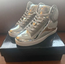 Pastry Pop Tart Hi-Top Dance Sneakers Silver Glitter Women’s 6 NIB
