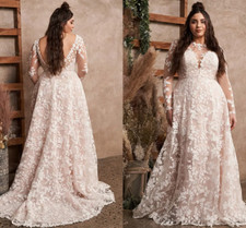 Plus Size Champagne Lining Wedding Dresses with Long Sleeve Full Lace Florals