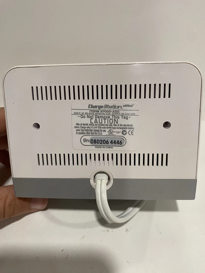 Nyko Charge Station Dock 87000-A50 for Nintendo Wii Controllers *UNTESTED* - Image 3 of 4