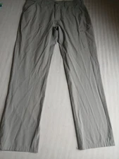 Huk Pants Large / 33x30 Performance Fishing Zip Pockets Outdoor Hiking Preppy