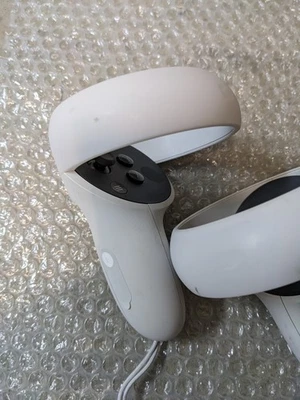 GENUINE Oculus Meta Quest 2 VR Controller Pair - Left and Right Controllers ONLY - Image 1 of 4