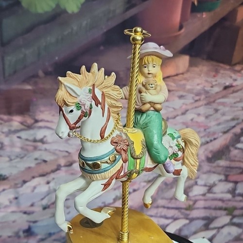 Breckenridge music box Colorful Carousel Horse Figurine 9 x 6.5 x 4 - Picture 4 of 9