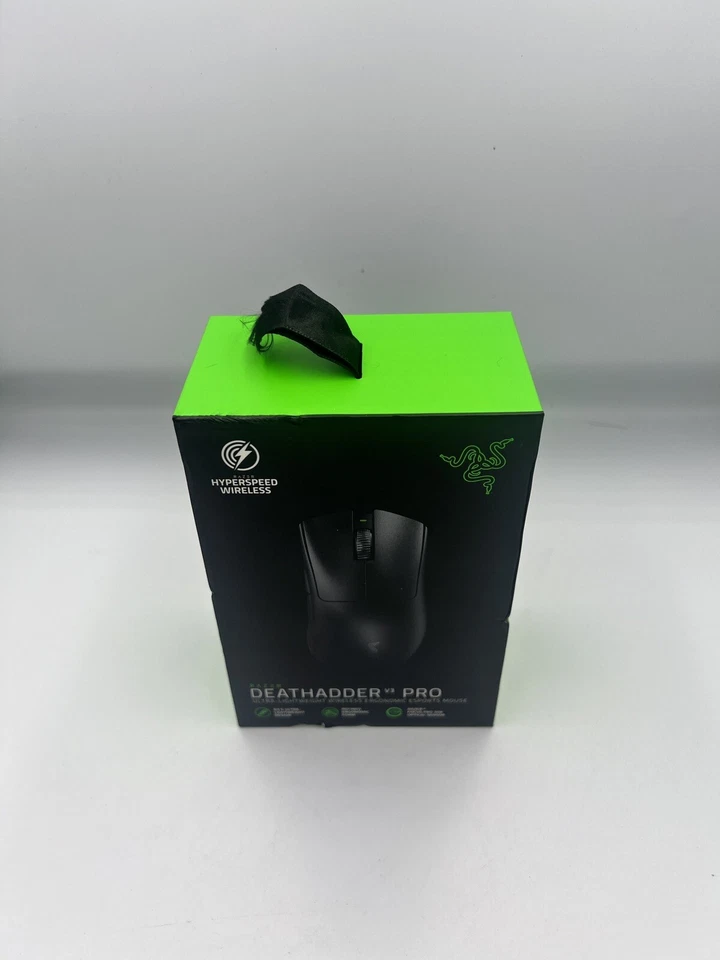 Razer DeathAdder V3 Pro Wireless Optical Gaming Mouse - Black - Image 2 of 4