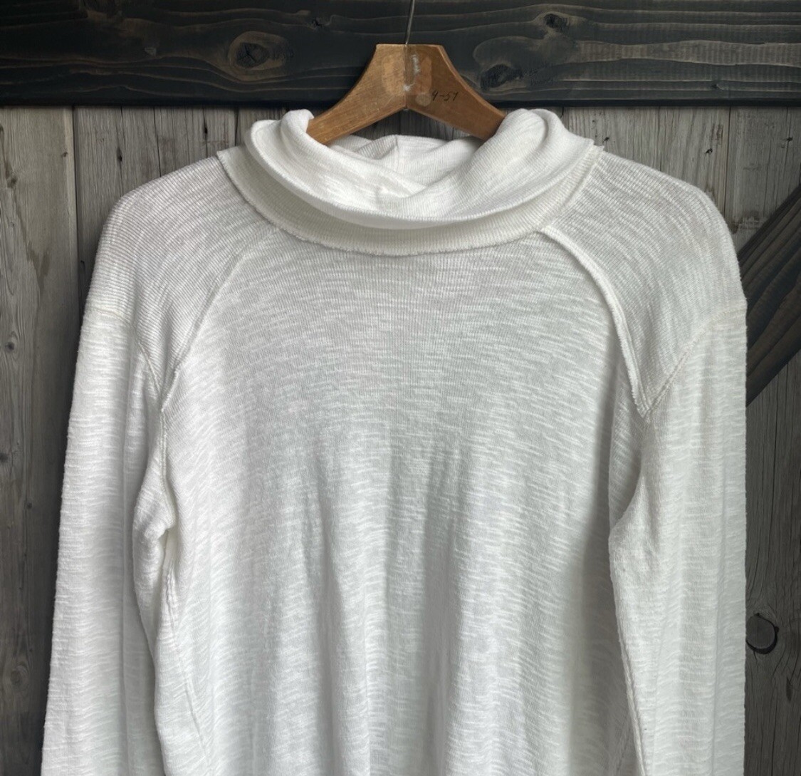 We The Free white split back pullover turtleneck … - image 3