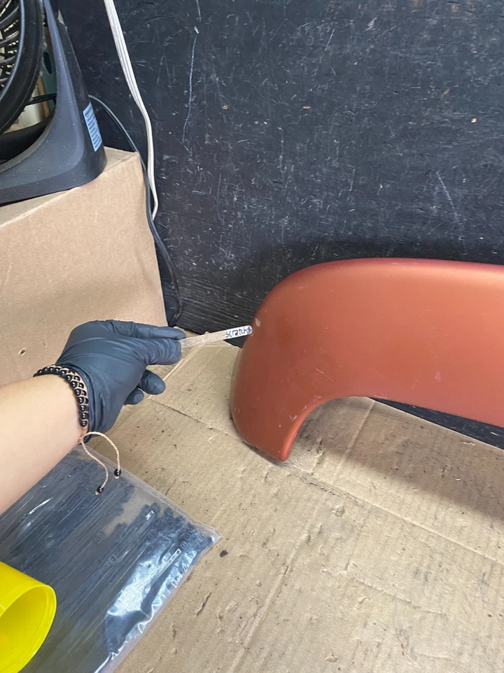 2001 to 2007 Toyota Highlander Upper Rear Upper Wing Spoiler Oem R7954 DG - Image 4 of 4