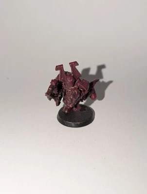 Space Marine mit Sprungmodul Kettenschwert bemalt weinrot Warhammer 40K - Bild 1 von 4