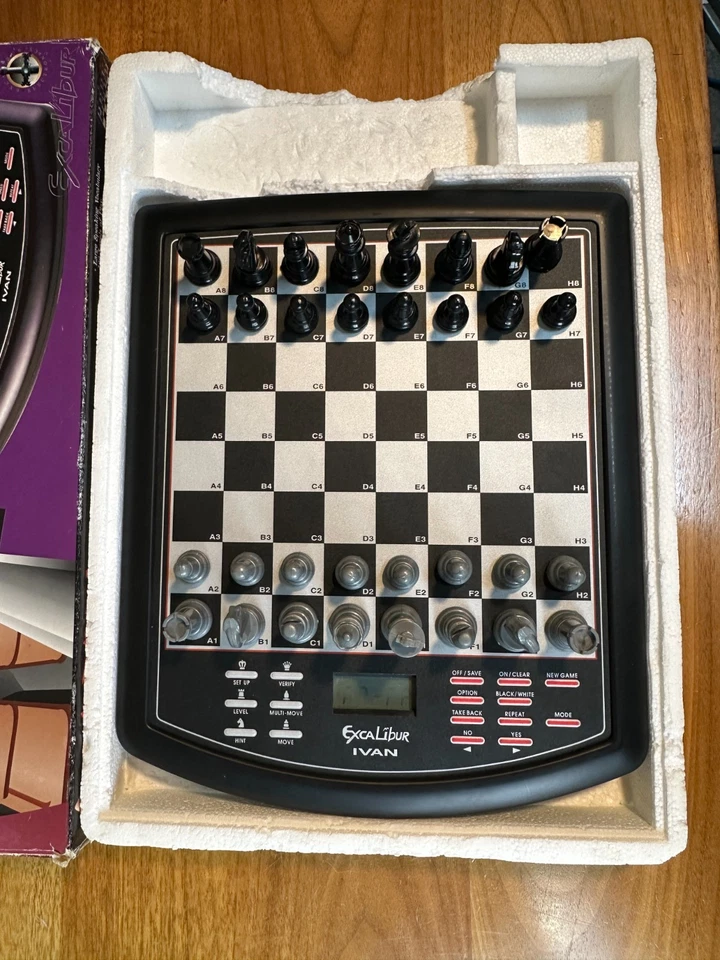 EXCALIBUR IVAN Electrónico El TERRIBLE IMÁN PARLANTE Enseñanza AJEDREZ ¡FUNCIONANDO! Foto 2 de 4
