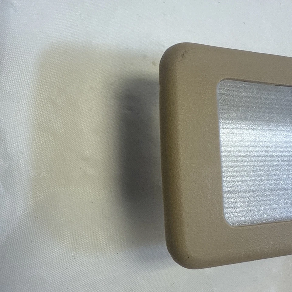 BMW 530i 1997-2003 domo superior beige tostado luz interior OEM Foto 4 de 4