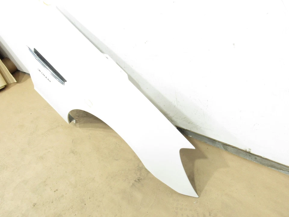 Guardabarros delantero derecho Mercedes SLC43 R172 2017 17-20;@2 Foto 3 de 4