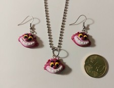 orecchini ,collana, ciondolo fimo ,stregatto, handmade, alice paese meraviglie