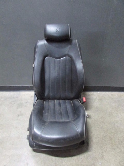 Maserati Quattroporte, RH, Right Front Seat, Black w/ Gray Piping, Used