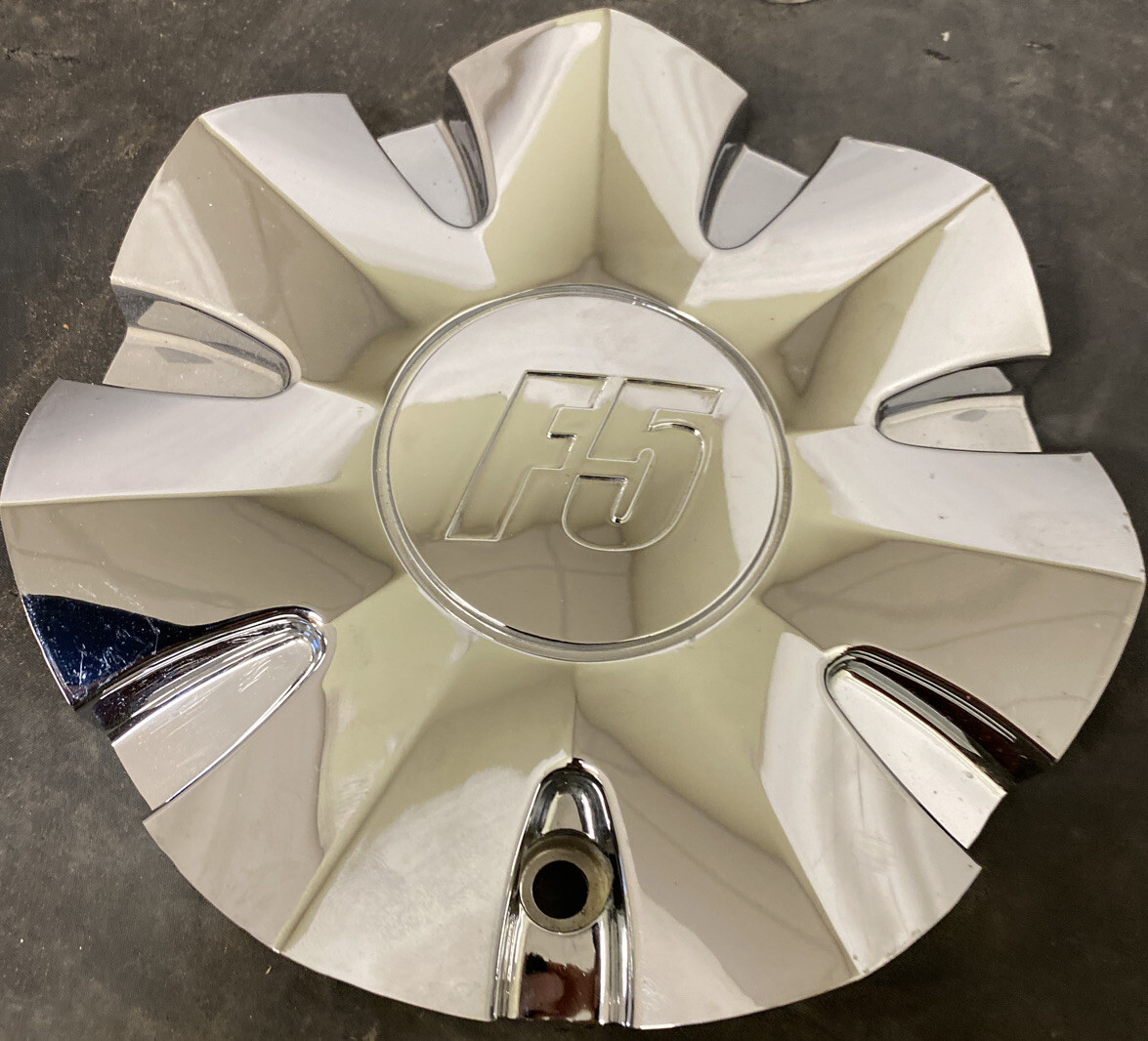 ONE USED F5-15 TJ05164 ABS AFTERMARKET CHROME CUSTOM WHEEL RIM CENTER CAP  7586
