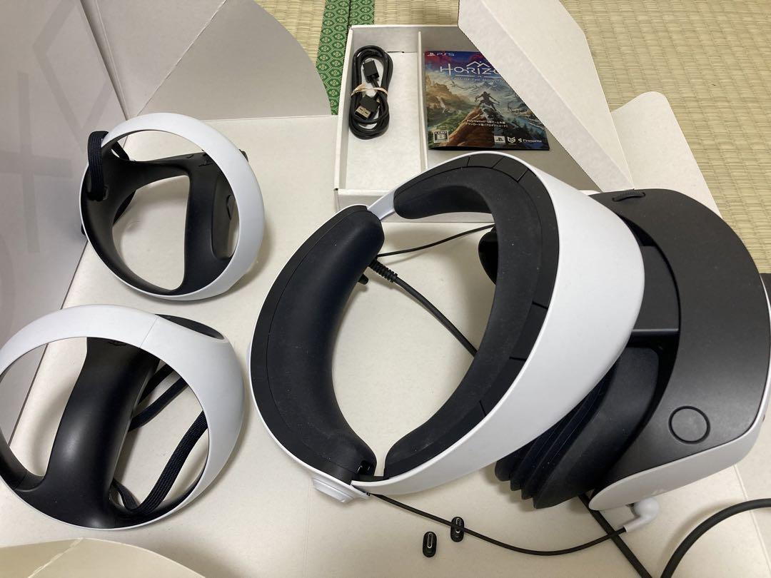 PlayStation VR2 CFIJ-17000 Headset & Sense Controllers PS5 PlayStation VR2 CFIJ-17000 Headset & Sense Controllers PS5