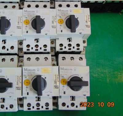 (1) MOELLER PKZMO-1,6 CIRCUIT BREAKER MOTOR PROTECTOR 3 PHASE 1.0-1.6A