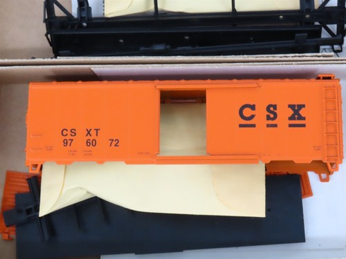 LOT of 25 HO Scale Athearn CSX/SP/ATSF/WC Assorted Freight Car Kits - Picture 11 of 23