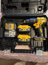 DEWALT 18V Combi Drill Kit