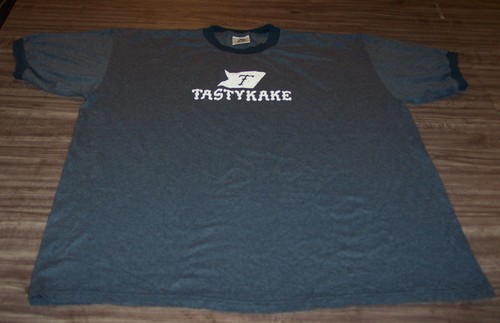 RARE Vintage TASTYKAKE Baking T-Shirt MENS XL