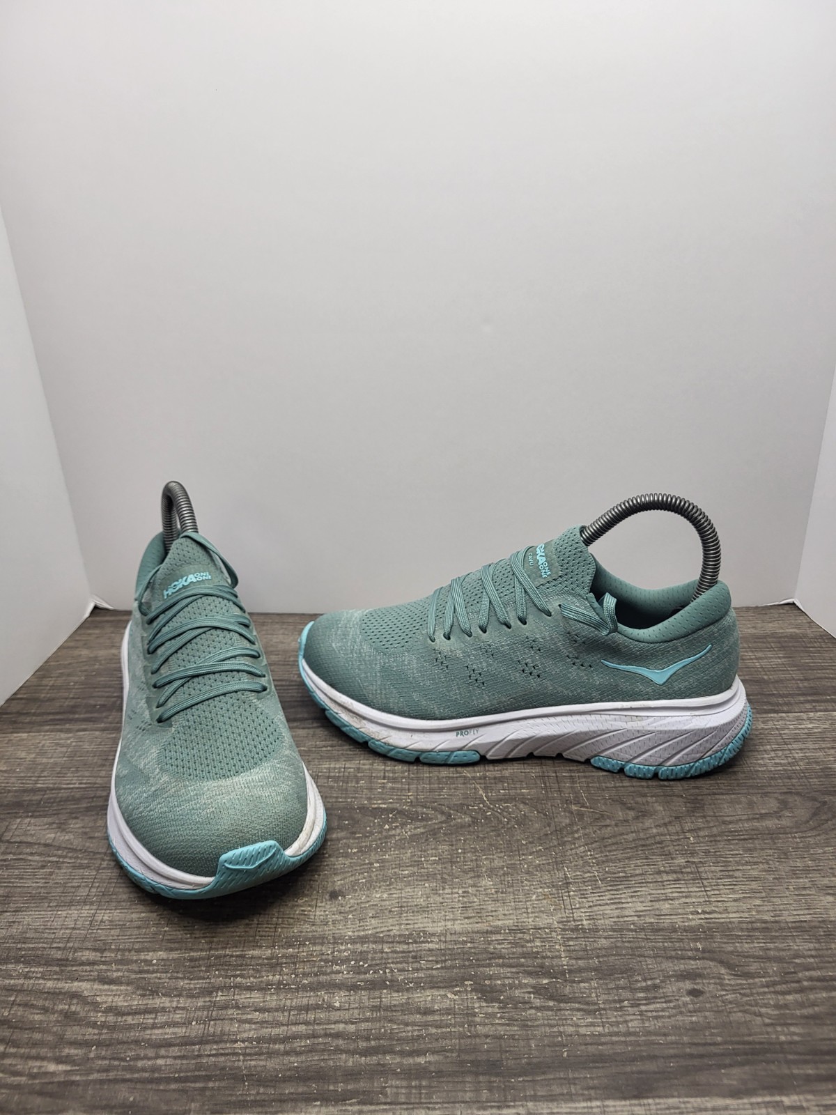 HOKA ONE Cavu 3 Women's Road Running Shoes Size 6