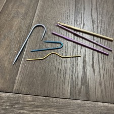 Vintage Lot Of 6 Aluminum Crochet Needles  Hooks. Boye  Others. Various Sizes