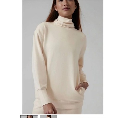 Athleta Cream Balance Cinch Turtleneck Sweatshirt M Clean Girl Sporty Cozy